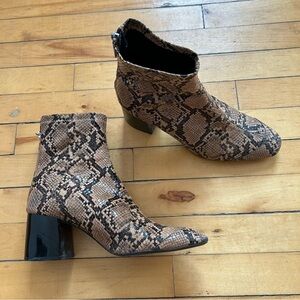 Zara Sz 8.5 (39) Snake Print Block Heel Boots